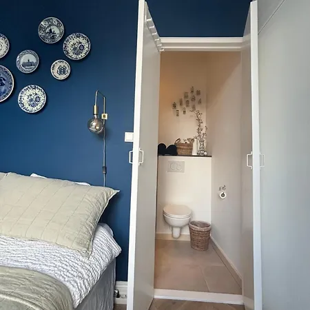 Гостевой дом Lovely Small In 'de Pijp' Амстердам