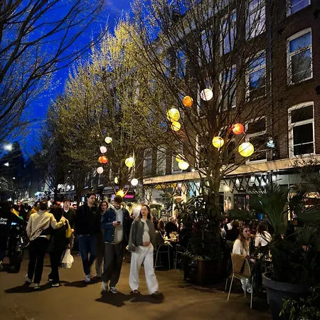 Lovely Small In 'de Pijp' Гостевой дом