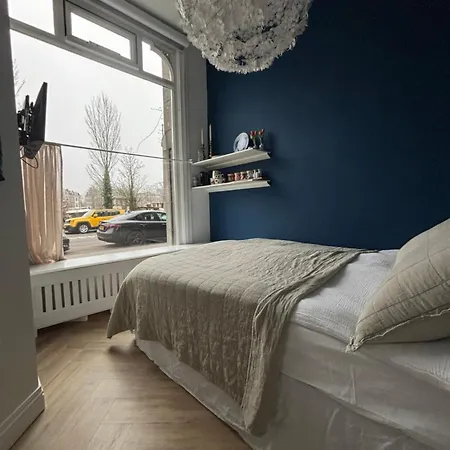 Lovely Small In 'de Pijp' Гостевой дом Амстердам