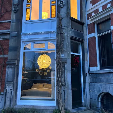 Lovely Small In 'de Pijp' 3*