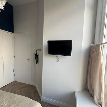 Guest house Lovely Small In 'de Pijp' 3*